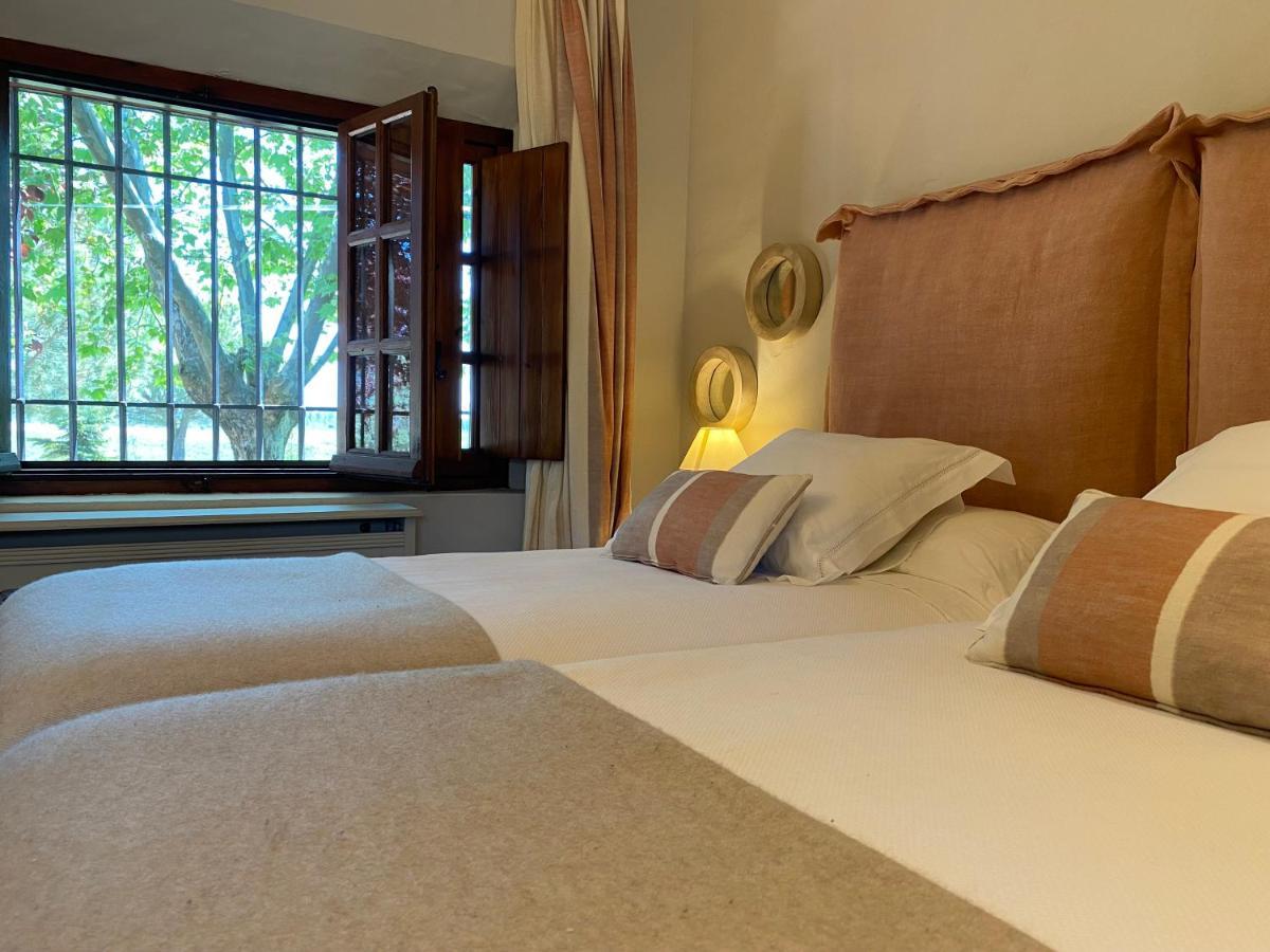 Hotel Rural Las Tejuelas Valdecaballeros Luaran gambar