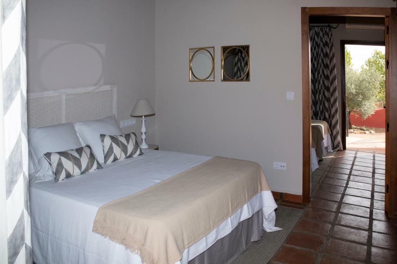 Hotel Rural Las Tejuelas Valdecaballeros Luaran gambar