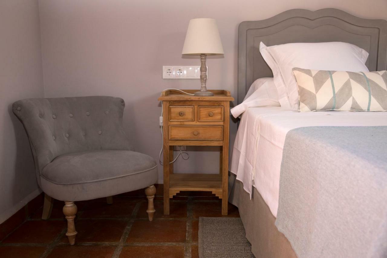 Hotel Rural Las Tejuelas Valdecaballeros Luaran gambar